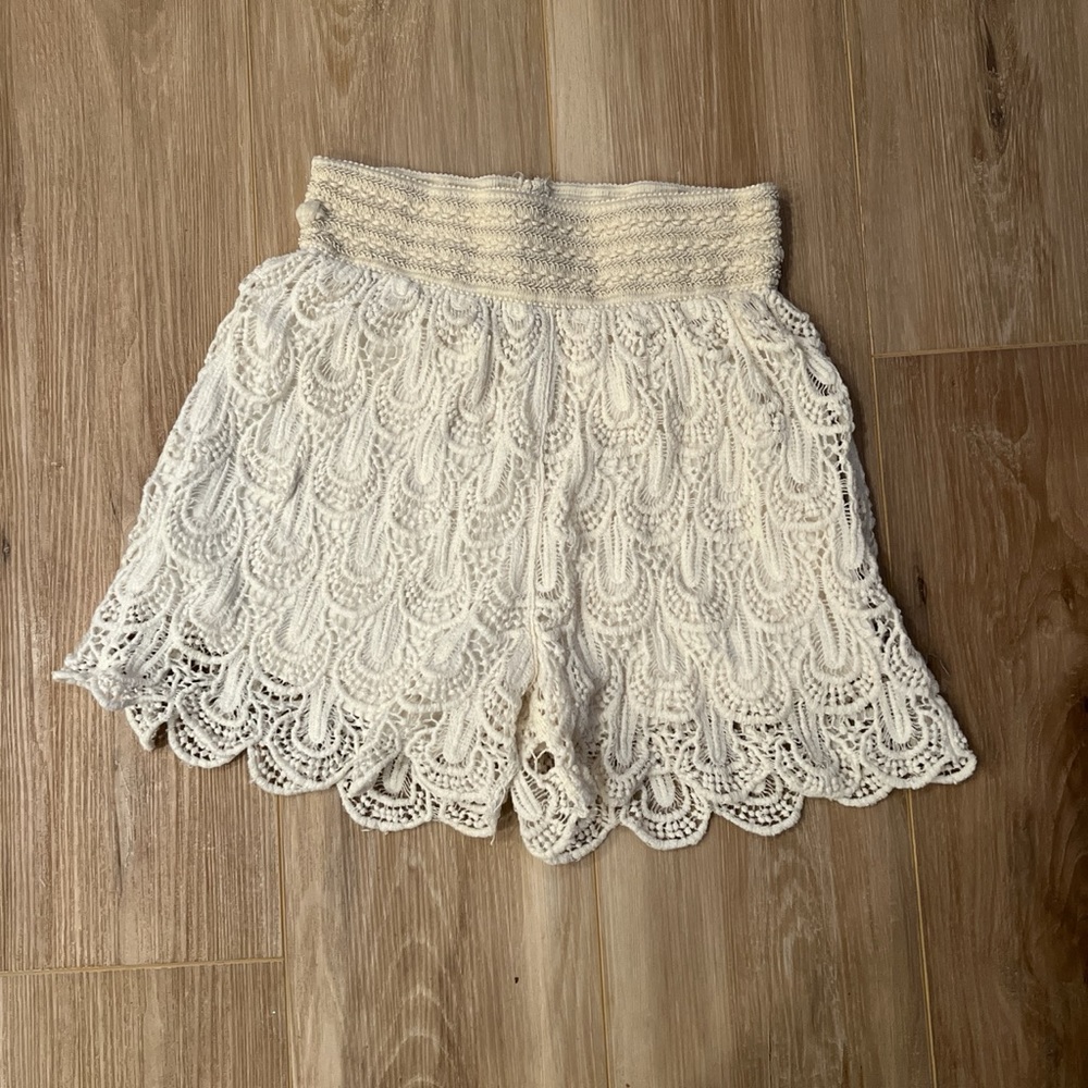 Adorable lace shorts